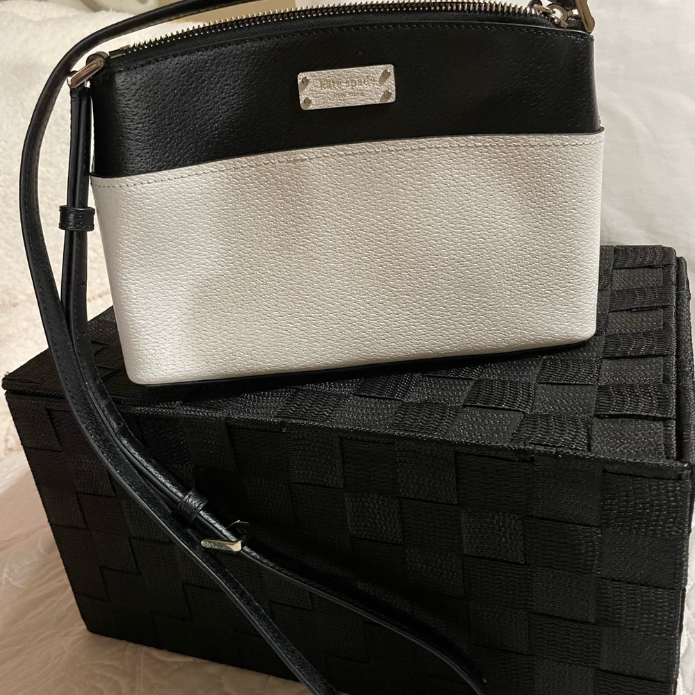Kate Spade Black and White Crossbody Bag
